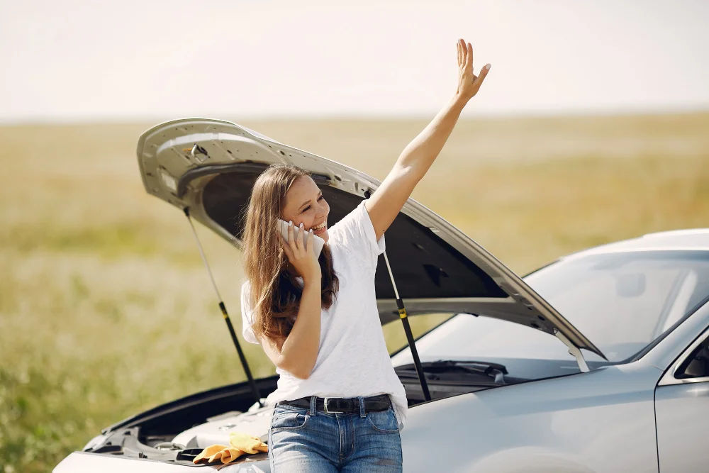 Como funciona o serviço de proteção veicular 6 seguro mulher carro